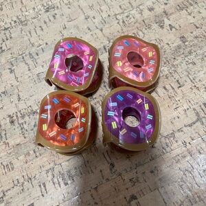 Donut-Shaped claw clips- teacher vibes